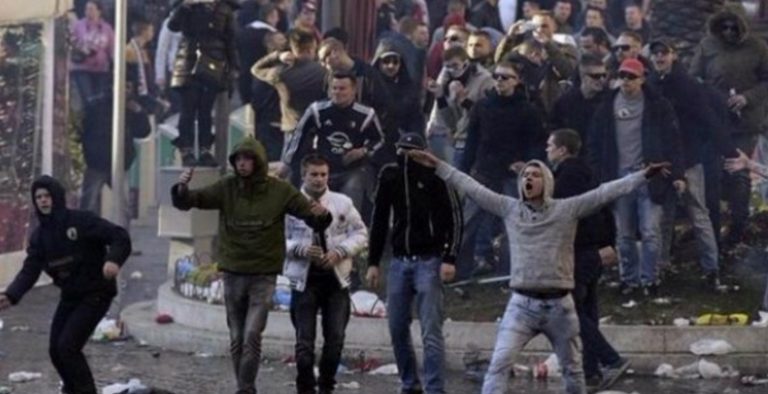 Πόλεμος χούλιγκαν με μαχαιριές!