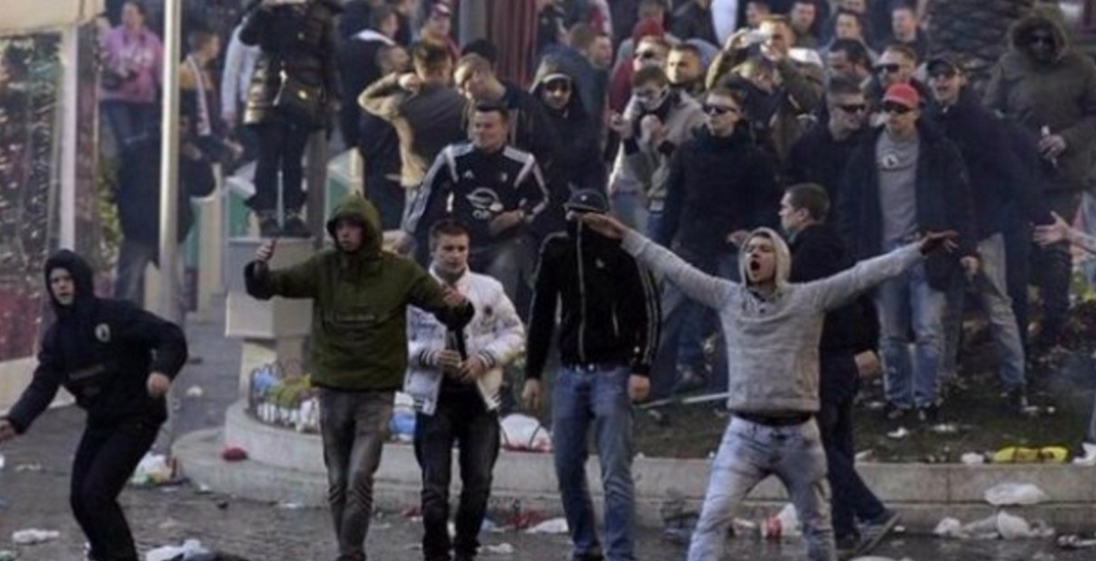 Πόλεμος χούλιγκαν με μαχαιριές!