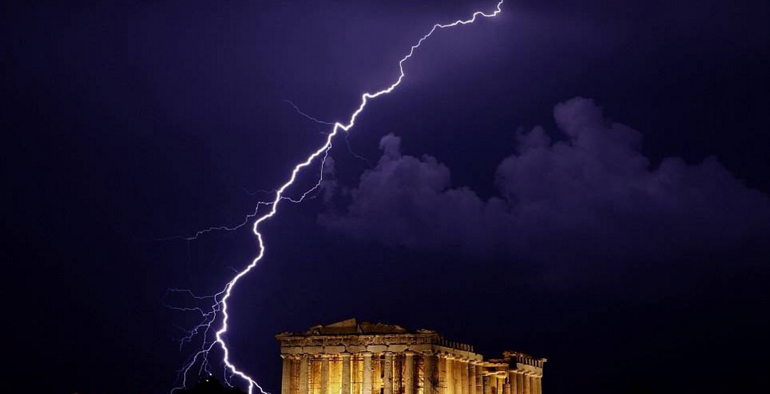 Καιρός: Περισσότεροι από 10.000 κεραυνοί και μεγάλο χαλάζι έπεσαν στην Ελλάδα την Κυριακή