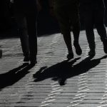 Φτάσαμε και στη “γενιά των 100 ευρώ!