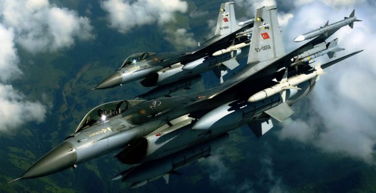Νέες πτήσεις τουρκικών μαχητικών πάνω από το Αιγαίο