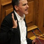 Ο Τσακαλώτος “πηγαίνει” για τον Ιανουάριο τη λύση στο χρέος