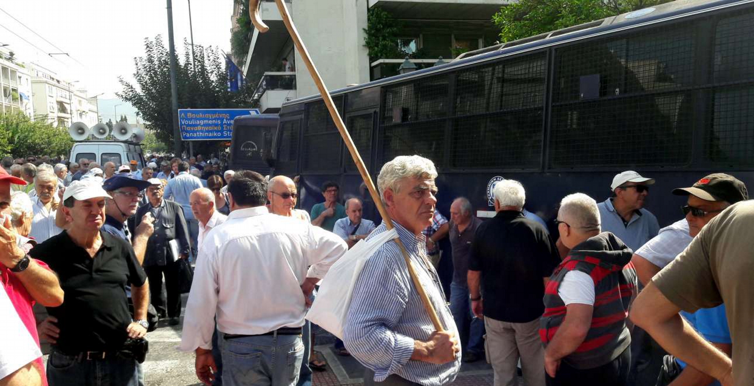 Στη Δικαιοσύνη προσφεύγουν οι συνταξιούχοι μετά από τις επιστολές Κατρούγκαλου