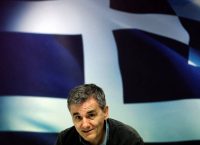 Τρέχουν να προλάβουν το Φεβρουάριο, βάζουν τίτλους τέλους στο αφορολόγητο