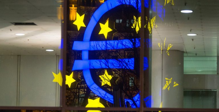 ΕΚΤ: Σταθερή η ανάπτυξη της Ευρωζώνης για τα επόμενα χρόνια