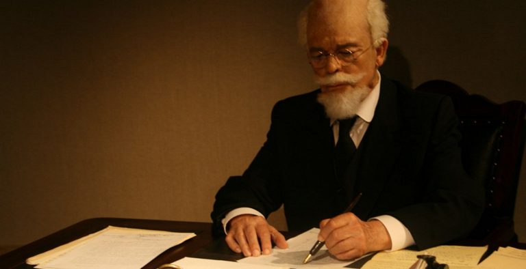 Η ζωή του Ελευθέριου Βενιζέλου στο θέατρο (photos)
