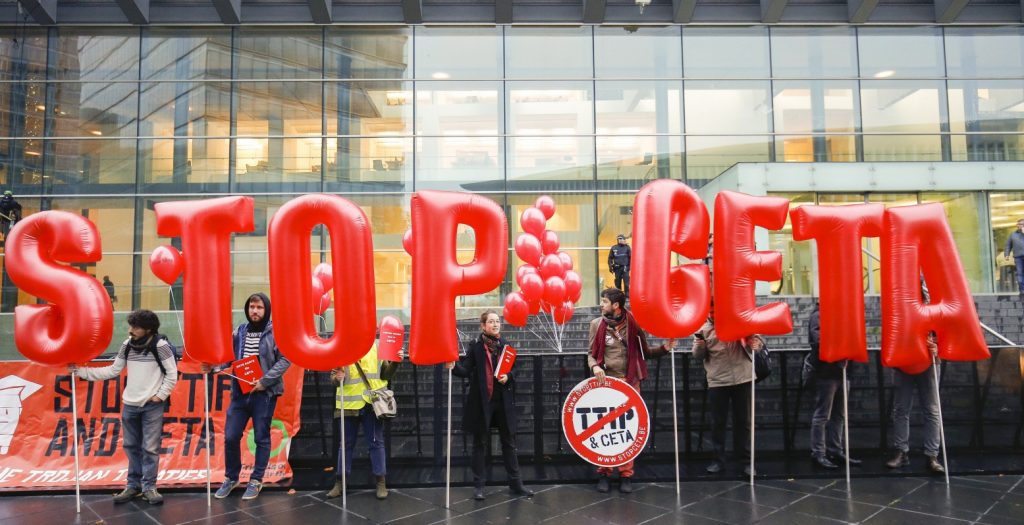 Αισιοδοξία Γιούνκερ για CETE, ”άκυρο” από τη Βαλονία του Βελγίου