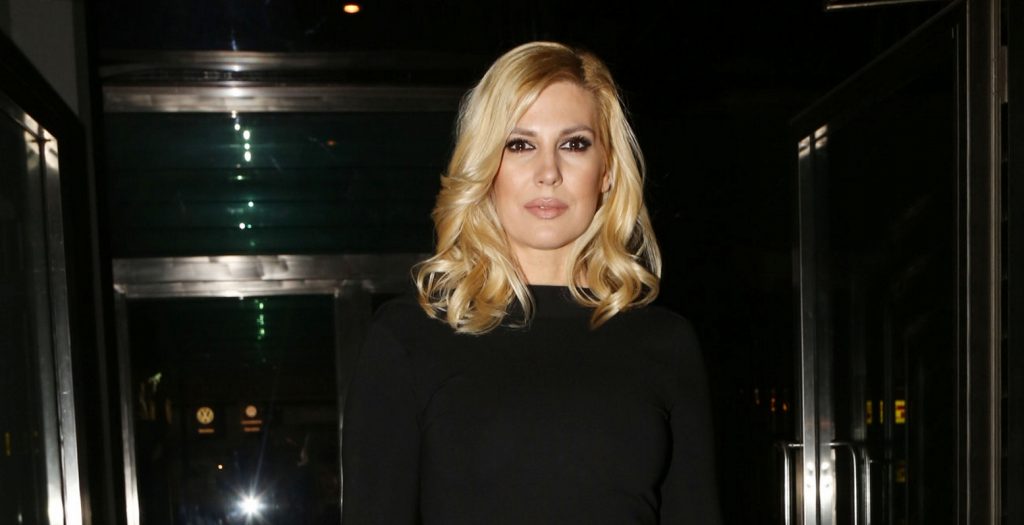 Όταν η Ράνια Θρασκιά έδειξε το στήθος της