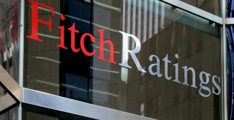 Fitch: Οι νίκες λαϊκιστών σε κράτη της ευρωζώνης ίσως οδηγήσουν σε υποβαθμίσεις
