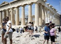 Περισσότεροι τουρίστες αλλά λιγότερα έσοδα στο 9μηνο