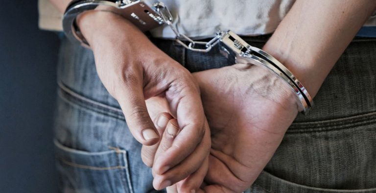Λασίθι: Δύο συλλήψεις για απάτη σε βάρος ηλικιωμένου