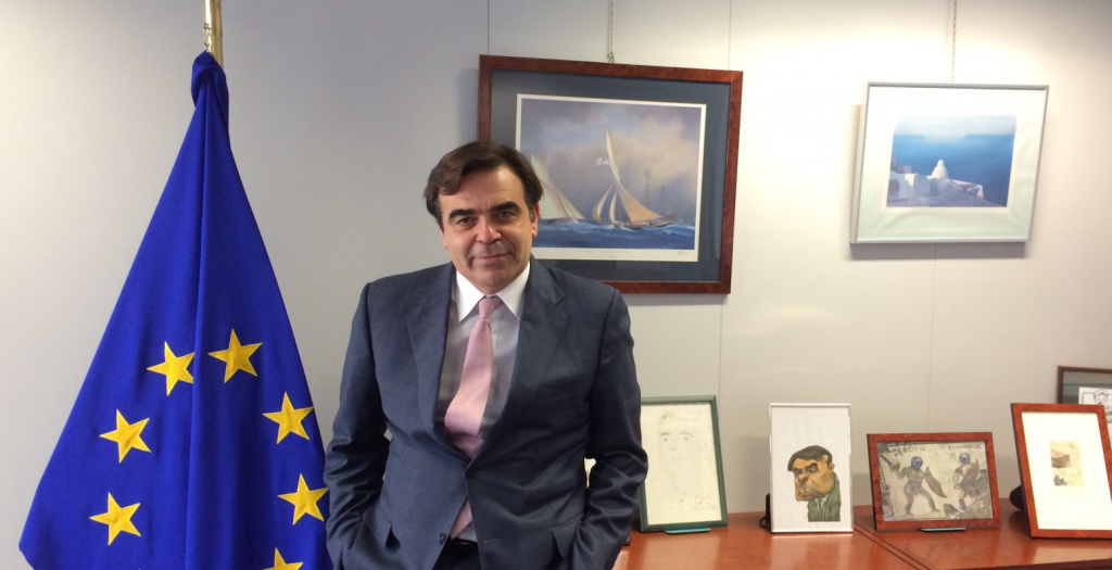 Κομισιόν: Ιστορικές οι θυσίες του ελληνικού λαού τα τελευταία οκτώ χρόνια