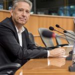 Χρυσόγονος: “Ας περιμένουμε για τις τηλεοπτικές άδειες”