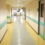 Μυτιλήνη: Στη ΜΕΘ ο 17χρονος που έπεσε από το μπαλκόνι λόγω της “μπλε φάλαινας” – Σταθερή η κατάστασή του