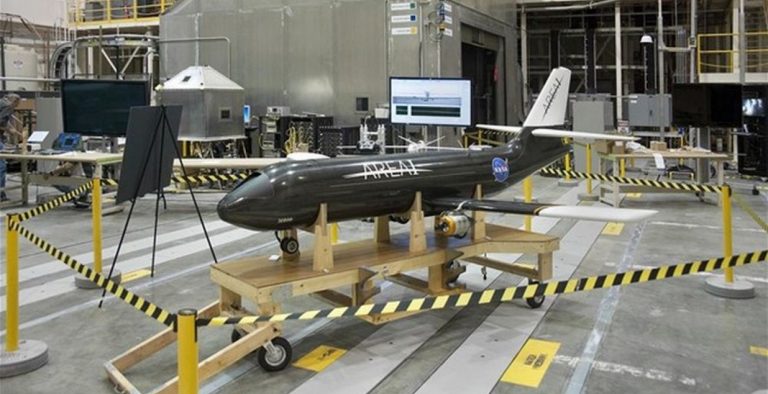 NASA: Αναδιπλούμενα φτερά αεροπλάνου