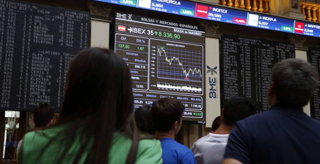 Πτώση στις ευρωαγορές με τα εταιρικά νέα στο επίκεντρο