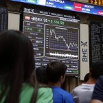 Πτώση στις ευρωαγορές με τα εταιρικά νέα στο επίκεντρο