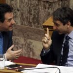 Μητσοτάκης: “Μαλώνει” Άδωνι, στοχεύει στο Κέντρο-Το τηλέφωνο που έλυσε την παρεξήγηση