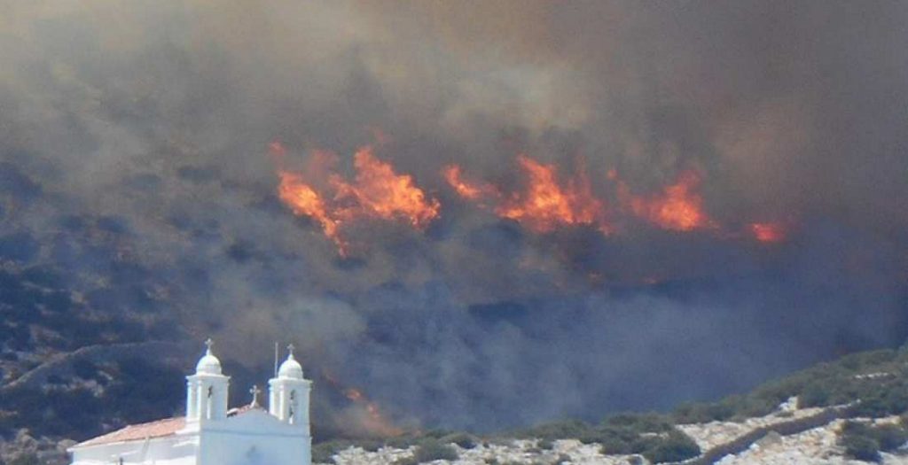 Σύρος: Πυρκαγιά Μέγα Γιαλού… μετρούν τις πληγές τους