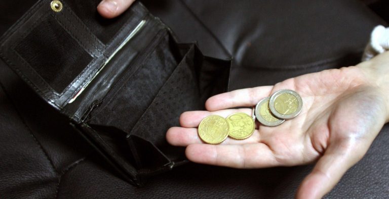 Μισθοί: Ούτε 394 ευρώ το μηνιάτικο για μερική απασχόληση