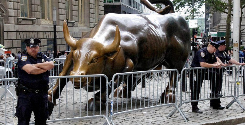 Καθοδικά η Wall Street λόγω μάκρο – εταιρικών ανακοινώσεων