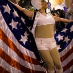 Κοστούμια Τραμπ και Κλίντον στην παρέλαση drag queen στην Ουάσινγκτον