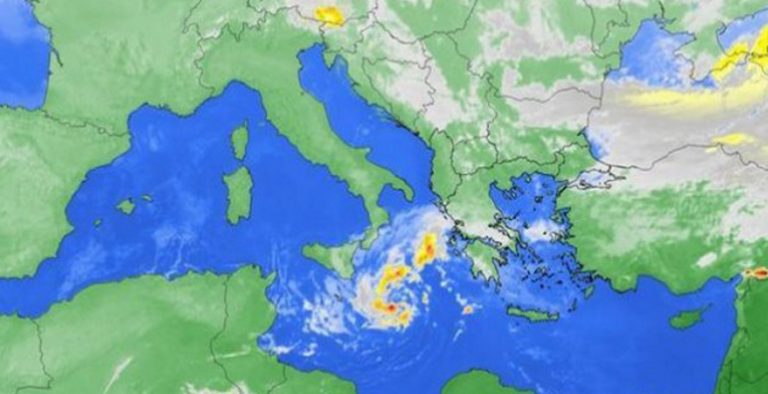 Πέφτουν βροχές και καταιγίδες-“Καμπανάκι” για κυκλώνα στην Κρήτη!