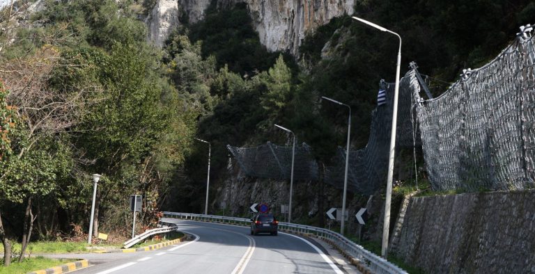 Παραδόθηκε στην κυκλοφορία η εθνική οδός στα Τέμπη