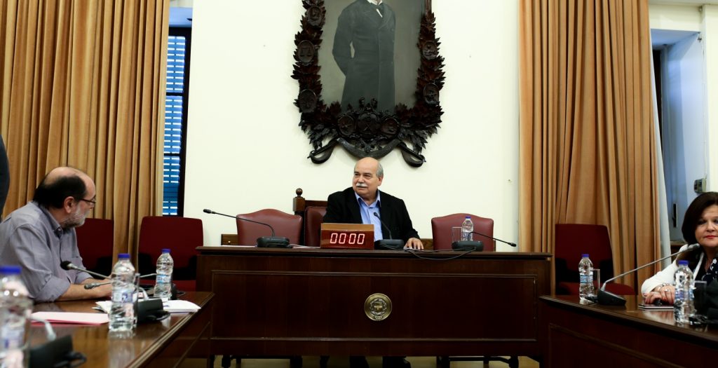 Ένα βήμα μπρος, δυο βήματα πίσω για το ΕΣΡ!