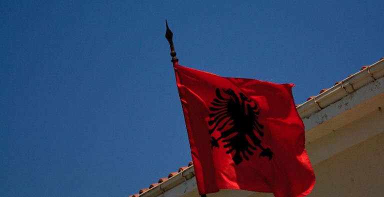 Στην τελική ευθεία για τις εκλογές στην Αλβανία