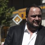 Βγάζει… “αφρούς” ο Μαρινάκης για τις τηλεοπτικές άδειες
