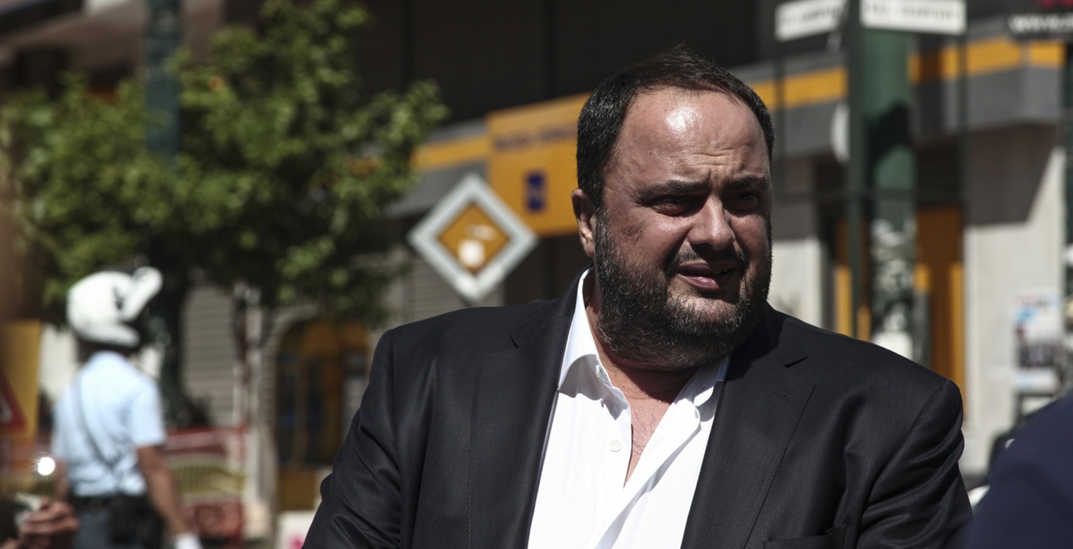 Βγάζει… “αφρούς” ο Μαρινάκης για τις τηλεοπτικές άδειες