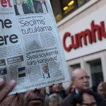 Τουρκία: “Δεν θα παραδοθούμε”, γράφει η Cumhuriyet