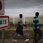 Απομακρύνθηκαν και οι τελευταίοι ανήλικοι μετανάστες από τη.. Ζούγκλα του Καλαί