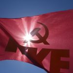 Η ΚΝΕ πικάρει τον Τσίπρα με σκηνές από γνωστό σίριαλ (vid)