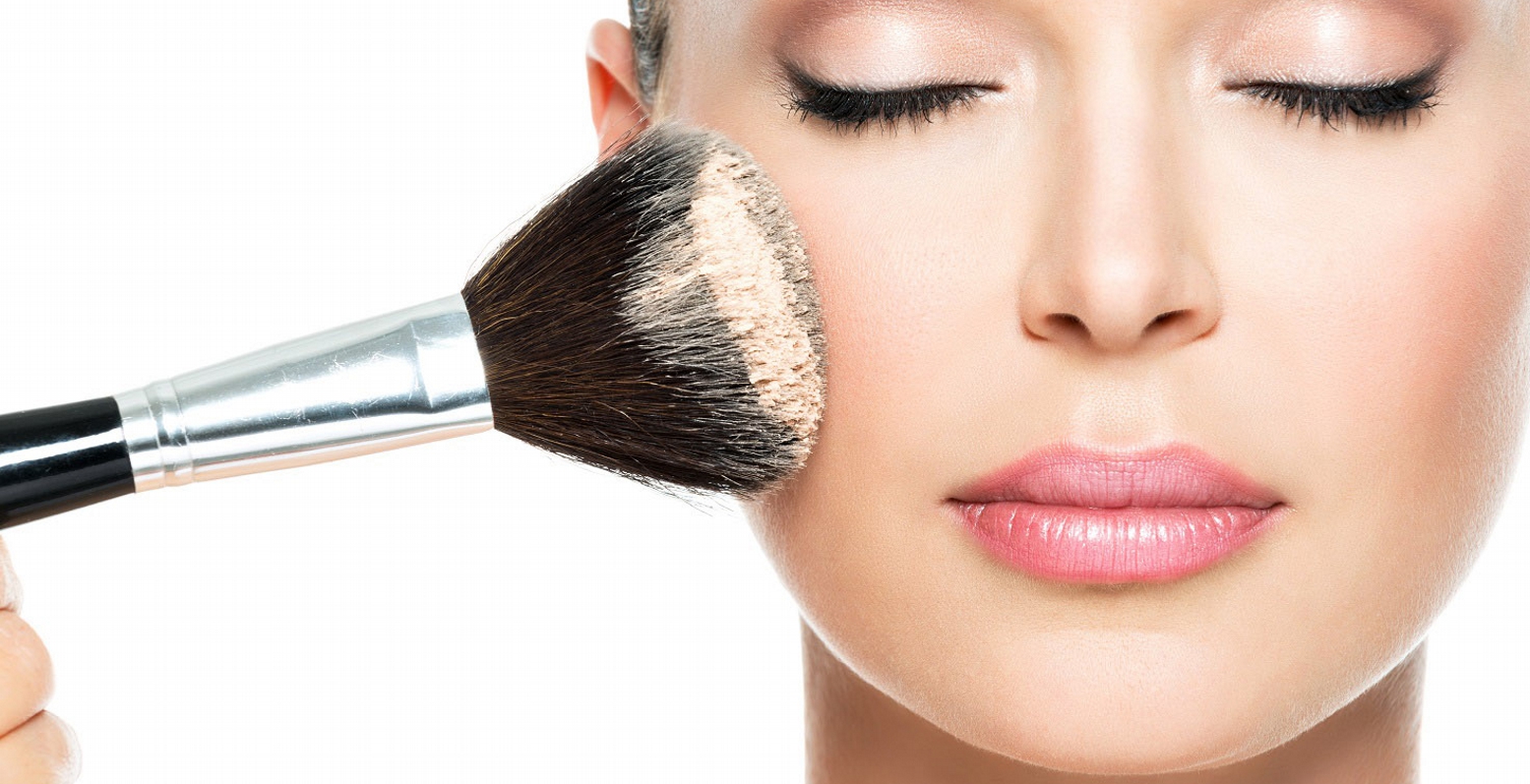 Εύκολο μακιγιάζ μέσα από τις συμβουλές των make-up artists