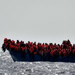 Αγνοούνται τουλάχιστον 90 πρόσφυγες ανοιχτά της Ιταλίας
