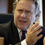 Ο Κατρούγκαλος κόβει τα επιδόματα της “μεσαίας τάξης”