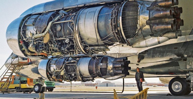 Rolls-Royce: Έλληνες κατασκευάζουν κινητήρες τελευταίας τεχνολογίας