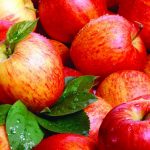 Κούβα: Εργαζόμενοι σε σουπερμάρκετ απολύθηκαν επειδή πούλησαν 15.000 μήλα σε έναν μόνο πελάτη