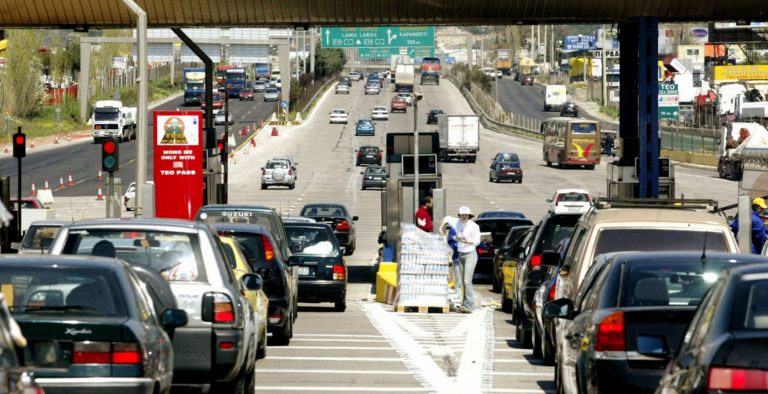 Ασύμφορο το ταξίδι με ΙΧ στην Ελλάδα – Αυξήσεις “φωτιά” στα διόδια