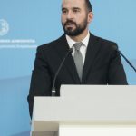 Τζανακόπουλος: Όλα τα ενδεχόμενα ανοιχτά για τις άδειες