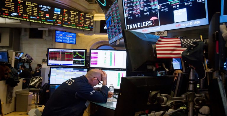 Limit down για τον Nasdaq μετά από τον Τραμπ