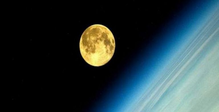 Πανσέληνος, υπερπανσέληνος και ολική σεληνιακή έκλειψη, το βράδυ της Κυριακής