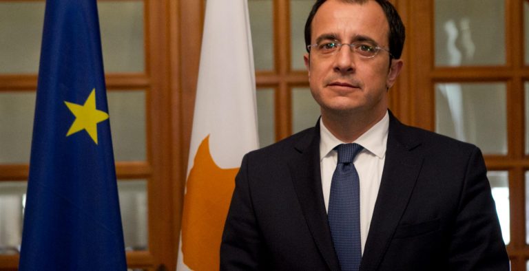 Κύπρος: Απαράδεχτες οι δηλώσεις Ερντογάν για τη σημαία