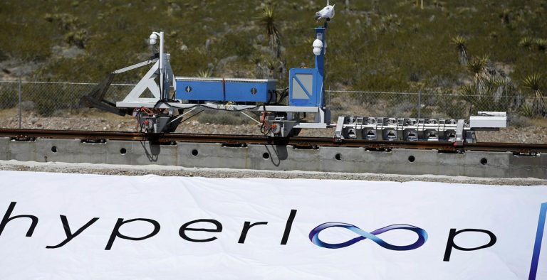Hyperloop: Το φουτουριστικό τρένο ταχείας μεταφοράς στα Αραβικά Εμιράτα