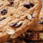 Cookies με μήλο και σταφίδες