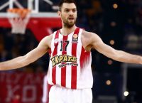 Και η Εφές θέλει τον Μάντζαρη