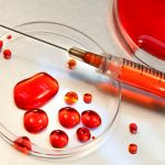 Γιώργος Καρνιαδάκης: Ο Έλληνας ερευνητής που δημιούργησε σύστημα που ταυτοποιεί τα ερυθρά αιμοσφαίρια στο αίμα