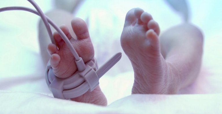 Αγοράκι γεννήθηκε τέσσερα χρόνια μετά τον θάνατο των γονέων του